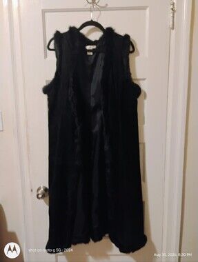 Sleeveless Black Faux-Fur Long Vest